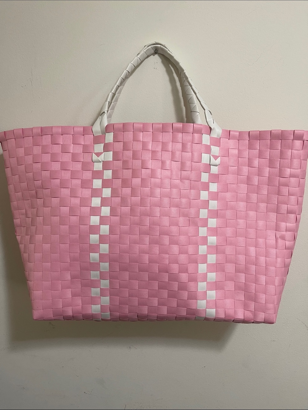 New Kate Spade Limited Edition XL Pink/White Woven Weekender/Beach Tote - Picture 3 of 4